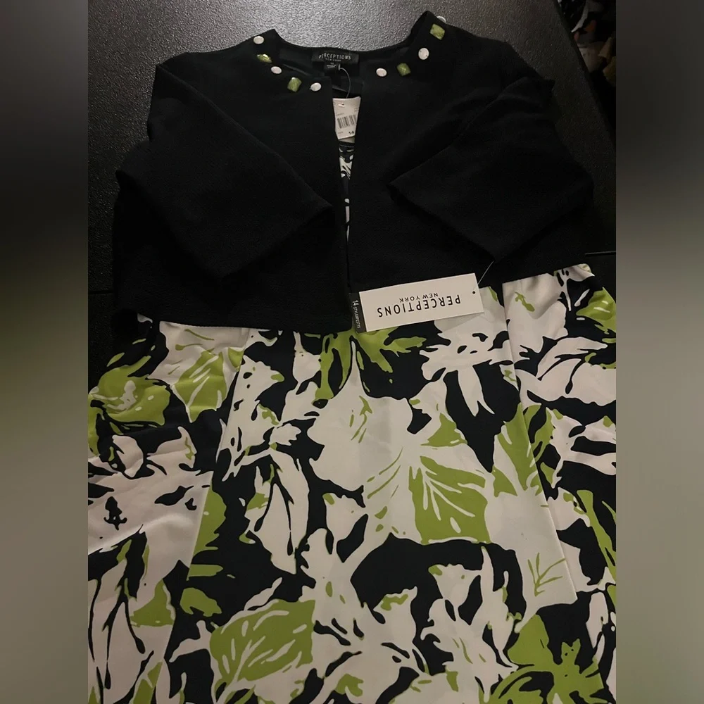 2 PIECE DRESS. - Picture 2 of 9